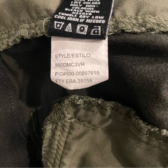 Violets & Roses Olive Green Mid Rise Ankle Pants size 8 - Picture 14 of 14